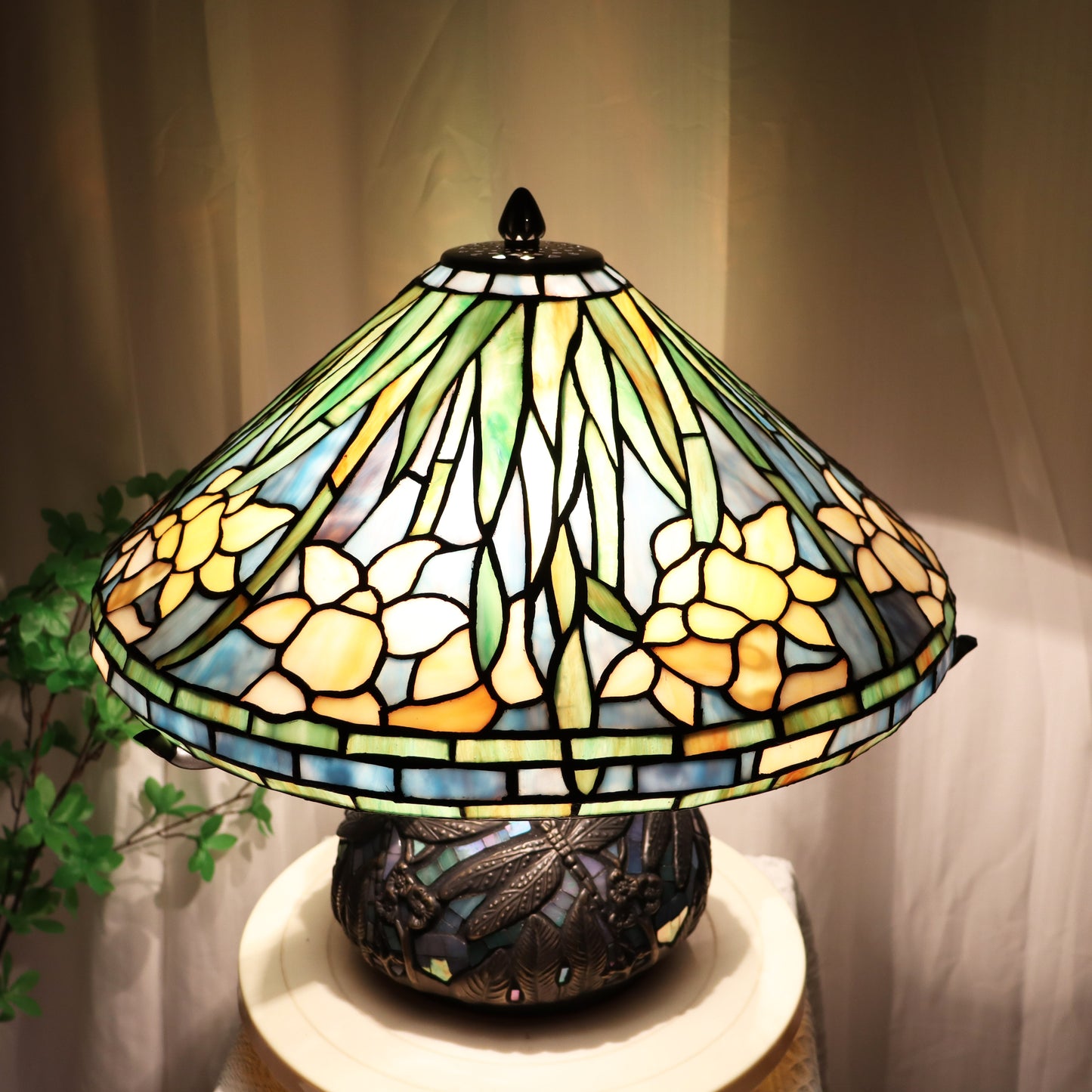 Tiffany Table Lamp Mosaic Base Bedside Lamp, Multicolor, KT1635