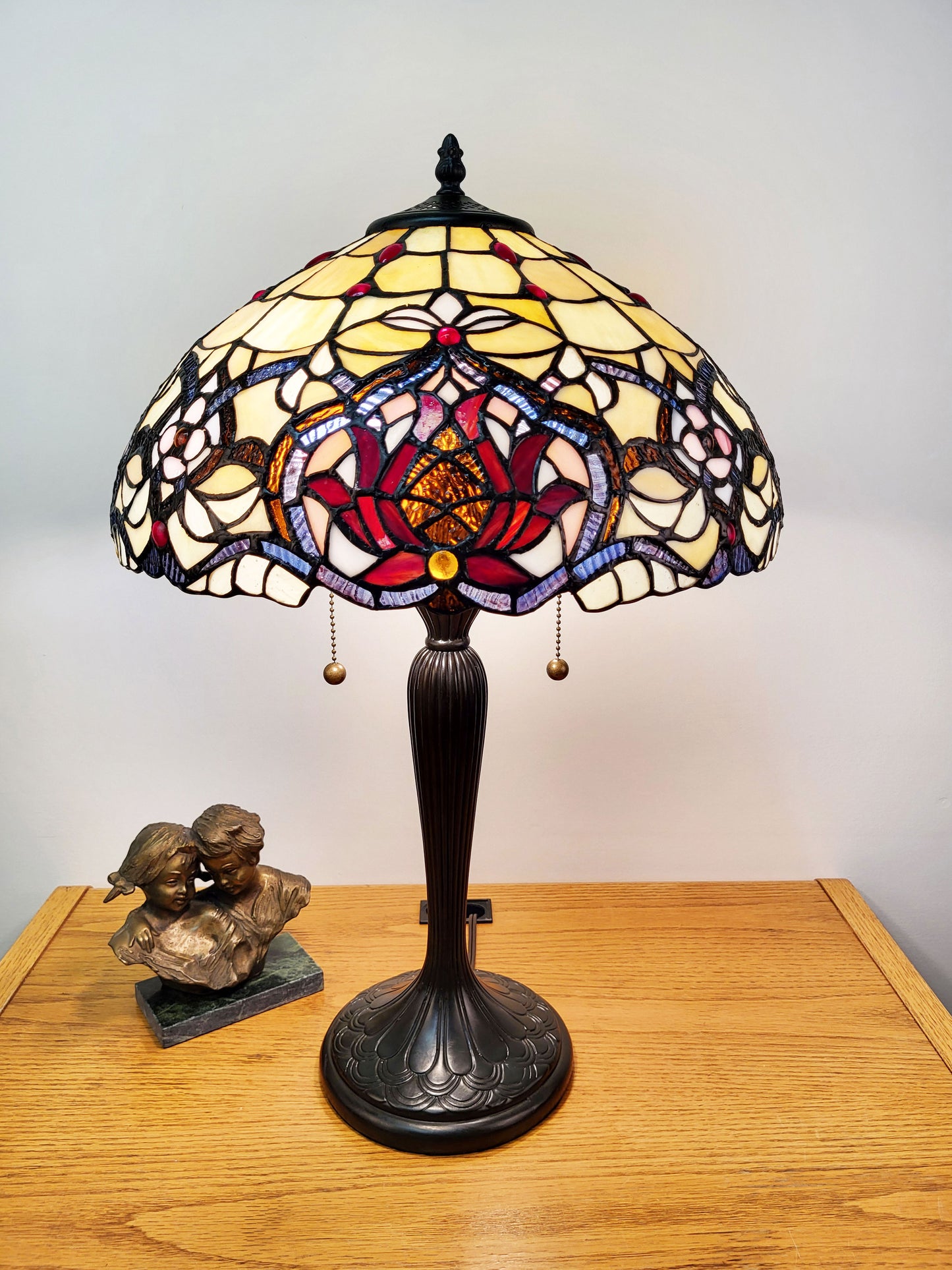 Petunia Stained Glass Tiffany Style Table Lamp, T1642