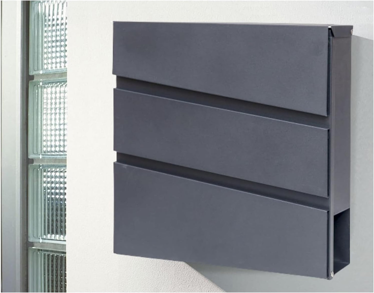 Wall Mounted Locking Steel Mailbox, MD02