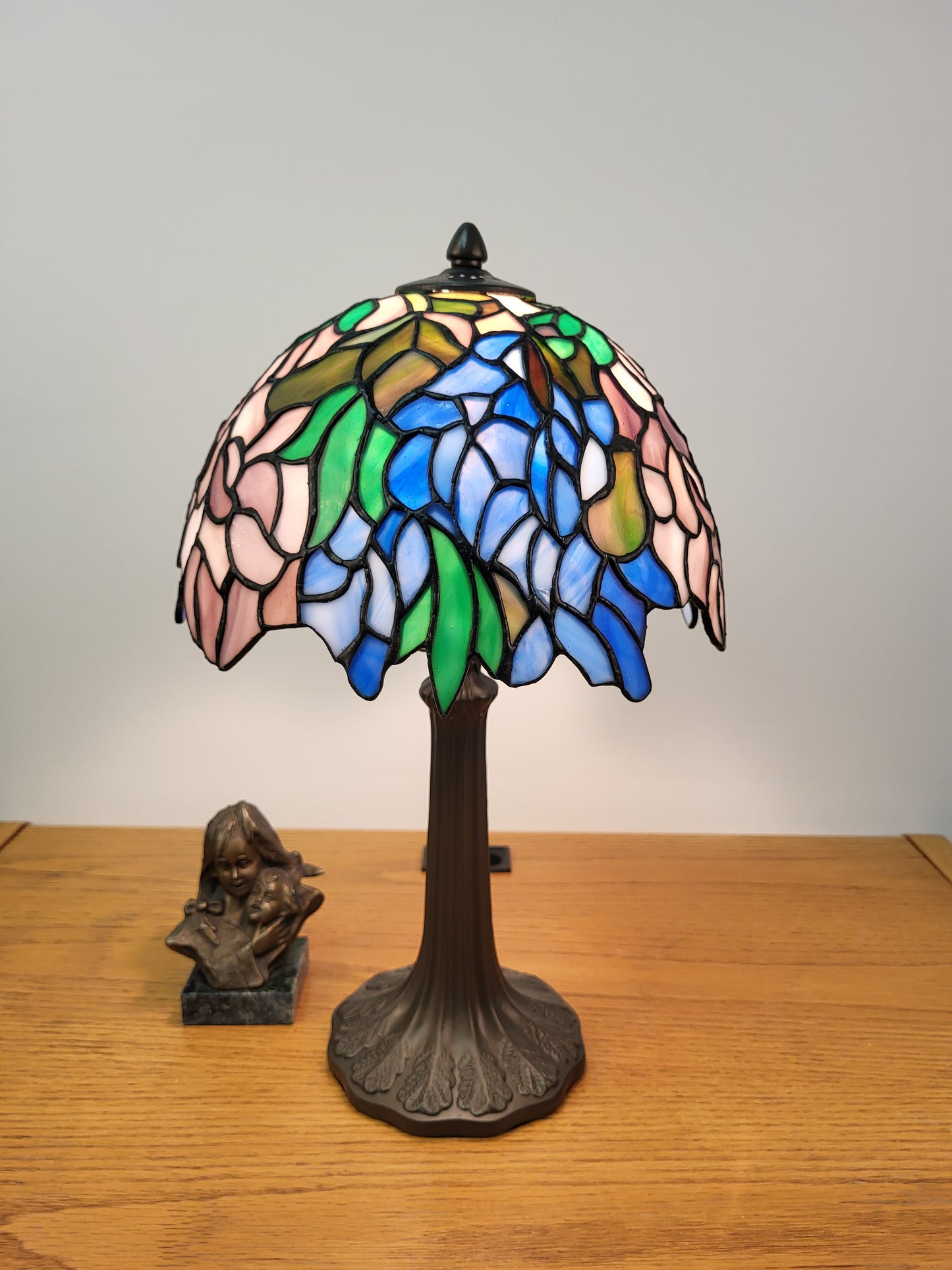 Hyacinth Tiffany Stained Glass Bedside Table Lamp, KT1012