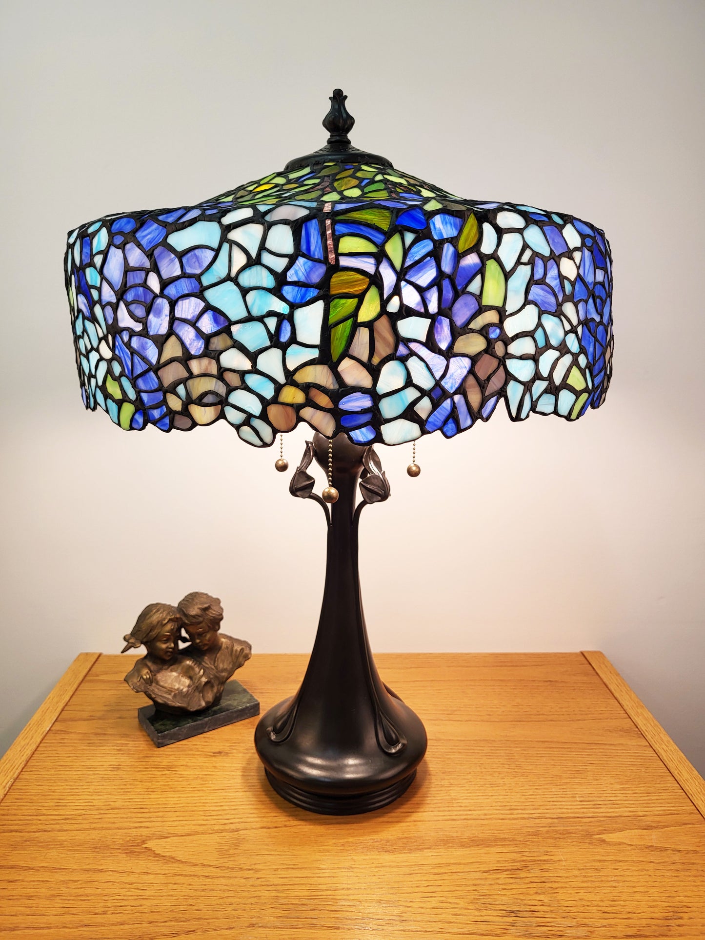 Wisteria Stained Glass Table Lamp, T1990