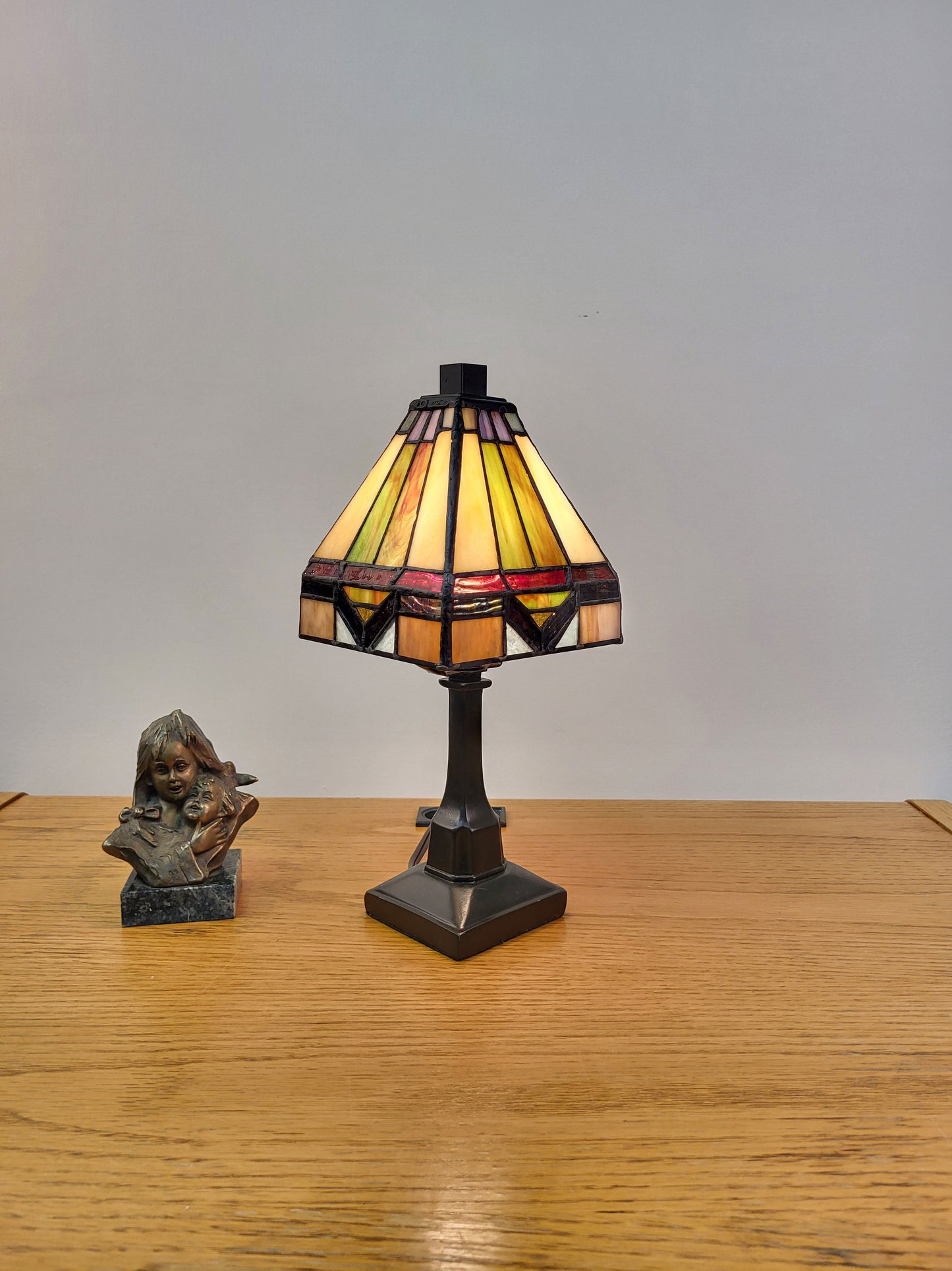 Nouveau Mini Tiffany Style Table Lamp, 84 Glass Cuts, T614